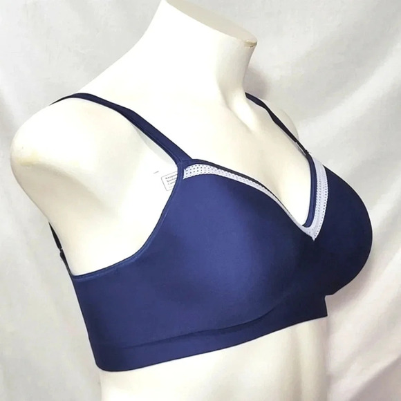 3X Hanes G199 Smoothtec Foam Wireless Bra NWT - Picture 2 of 6